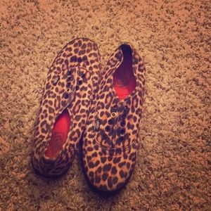 These are cheetah print vans